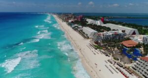 Reactivación turística en Cancún: aumenta 12 rutas aéreas