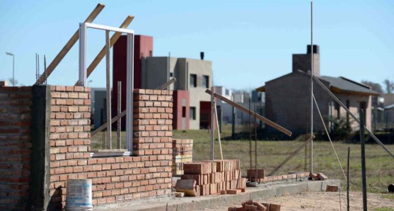 Sedatu e Infonavit firman pacto por la autoproducción de vivienda