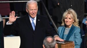 Acciones estadounidenses alcanzaron máximos históricos tras toma de posesión de Biden