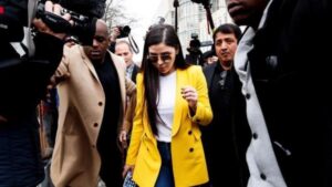 Detienen a esposa del Chapo por ayudarlo a dirigir cartel de drogas