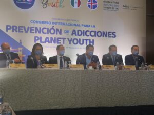 Representantes del Gobierno de Guanajuato en el evento de Planet Youth