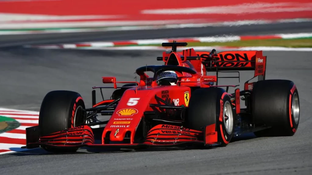 Vehículo de la escudería Ferrari, que podría correr en el Autódromo F1 en la Riviera Maya, de acuerdo con el empresario Ricardo Antonio Vega Serrador.