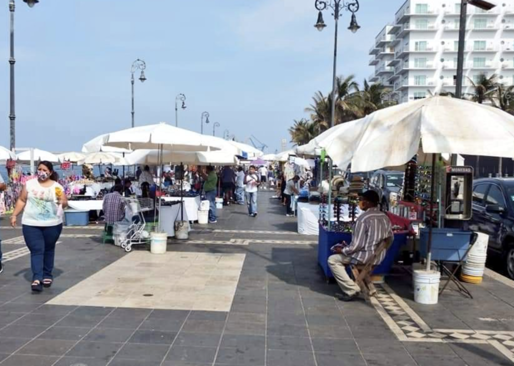 Patricia Lobeira Rodríguez habló sobre el reordenamiento de ambulantes en el Malecón.