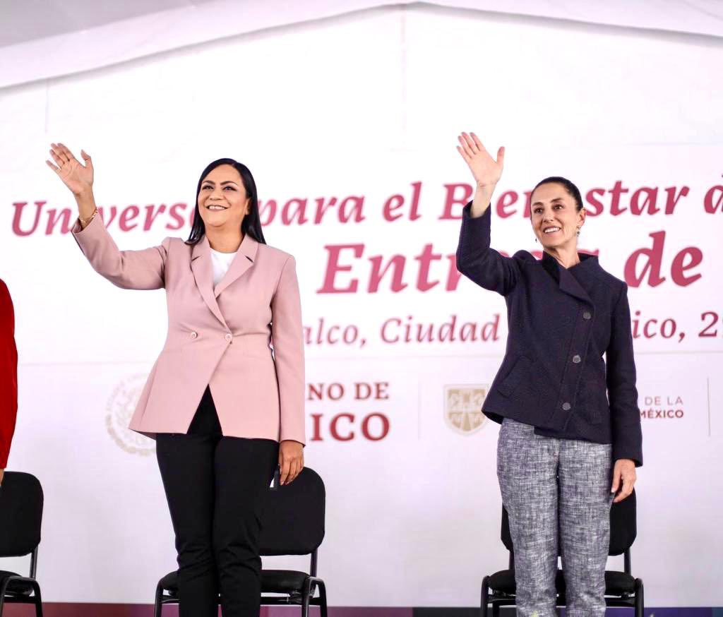 Ariadna Montiel junto a Claudia Sheinbaum, jefa de gobierno de la CDMX