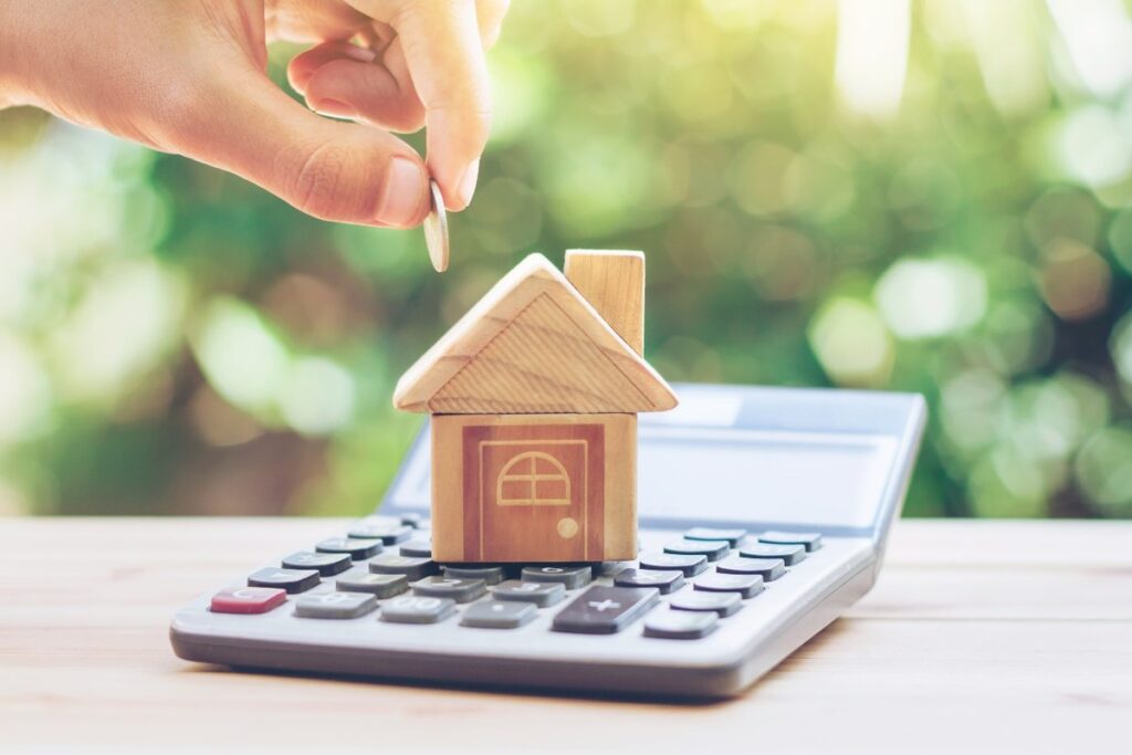 Precios de viviendas suben pese a altas tasas hipotecarias