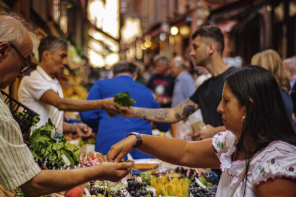La Cosmopolitana fomenta consumo local por salud y planeta