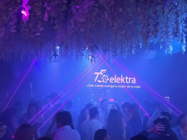 Elektra sorprende en La Boda Fake con grandes premios