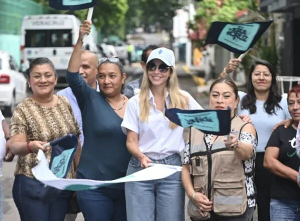 Sigue Patricia Lobeira Rodríguez poniendo en marcha obras viales en la ciudad de Veracruz.