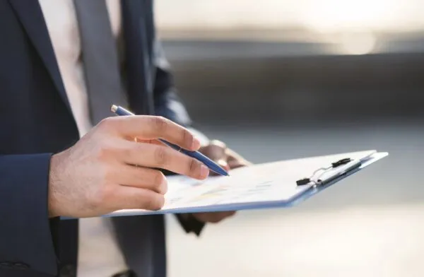 Nuevas reglas antidumping T-MEC analizadas por Alejandro Martínez Araiza.