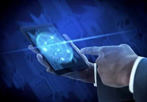 La tokenización reduce costos y riesgos asociados a errores humanos o fraudes, señala Alexis Nickin Gaxiola.