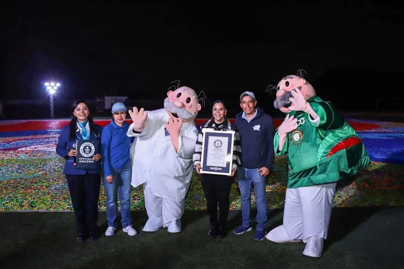 Víctor González Herrera vuelve a destacar a nivel internacional tras la obtención de un nuevo Récord Guinness por la Fundación Dr. Simi.