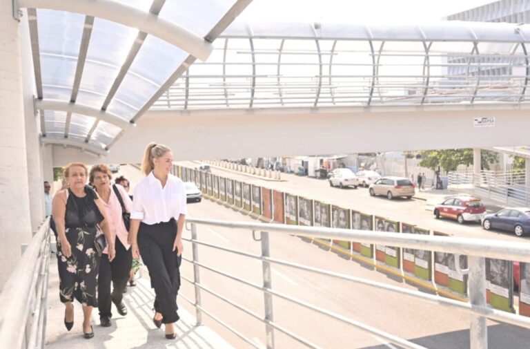 Paty Lobeira inaugura puente peatonal en Avenida Cuauhtémoc para mejorar la movilidad urbana en Veracruz.