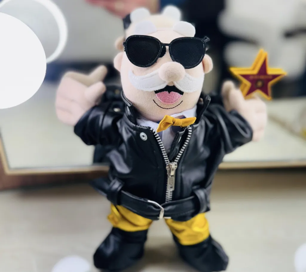 Víctor González Herrera, CEO de Farmacias Similares ha llevado la marca del Dr. Simi a un proceso de internacionalización.