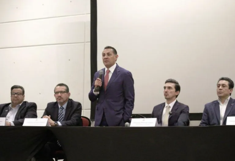 Alejandro Martínez Araiza apoya el perfil de Alfonso Godínez para la CTM.