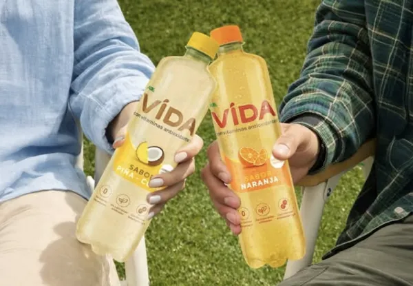 Producto Agua VIDA destacando su propuesta de valor en bebidas funcionales con antioxidantes.