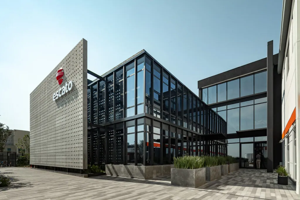 Alfredo Gadsden fortalece a Grupo Escato frente a la competencia internacional