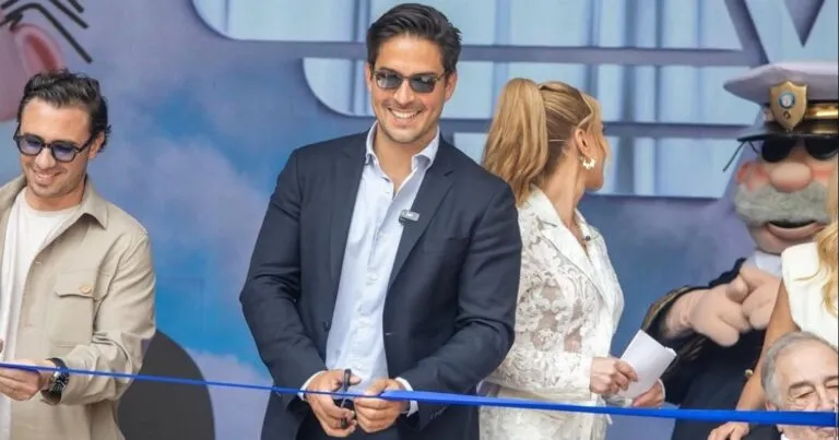 Víctor González Herrera ofrece concierto de Andrea Bocelli.