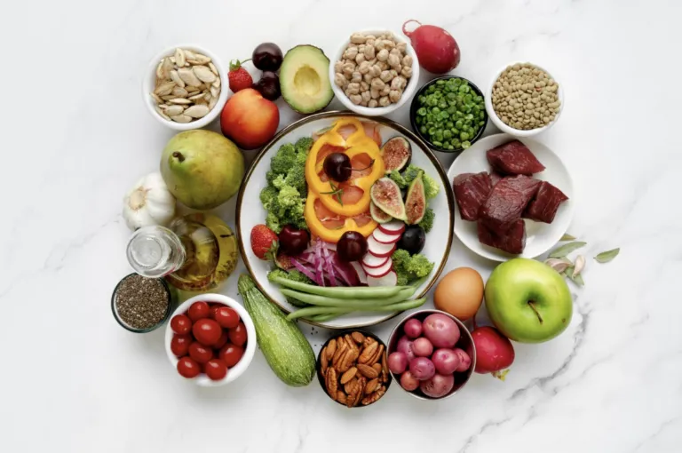Corporativo Kosmos desarrolla estrategias de alimentación funcional para distintos sectores mediante innovación y nutrición especializada.